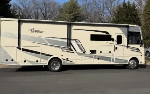 2024 Coachmen Mirada 32 LS (Sunshine)
