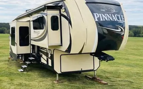 2017 Jayco Pinnacle 38FLSA