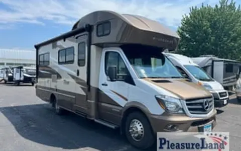2017 Winnebago View - Easy to Drive!