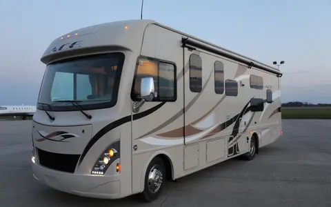 Westley's Thor Motor Coach 31.1bh Class A