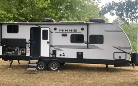 2022 Winnebago Minnie 2301 BHS
