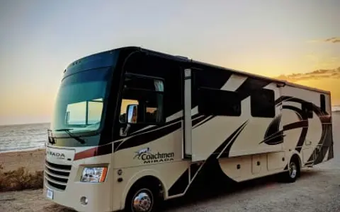 Coachmen Mirada BUNKHOUSE - Family traveller - DELIVERY AVAILABLE