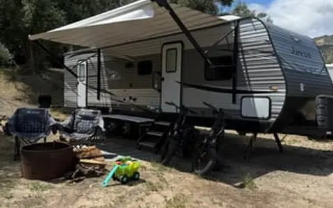 The Berger family jayco jay flight.