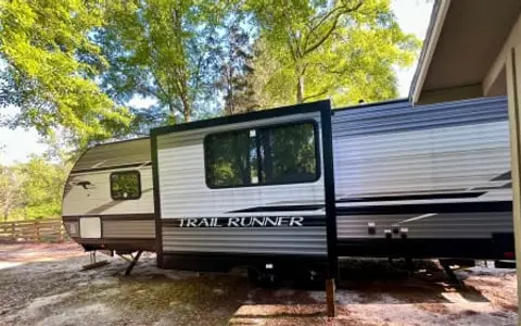 Cozy Trail Runner Bunkhouse - Family 7 Pet Friendly, Sleeps 8!