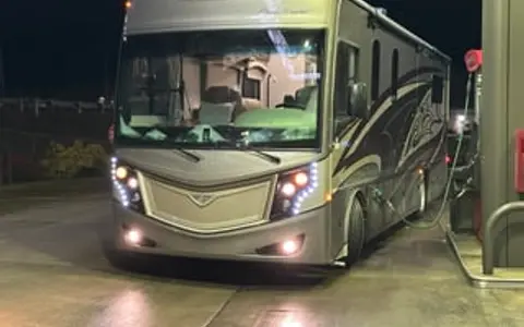 2022 Fleetwood RV Pace Arrow 33D