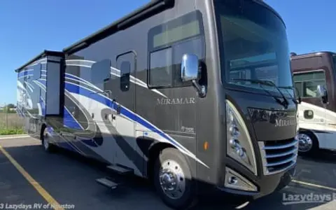 2022 Thor Bus-Master Suite, 2 Full Baths & Bunk Bed