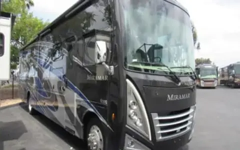 East FL: 2022 Thor Miramar-Master Suite, 2 Full Baths & Bunk Bed