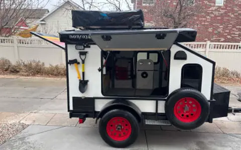 Custom Lightweight Overlander with Rooftop Tent (PW03)