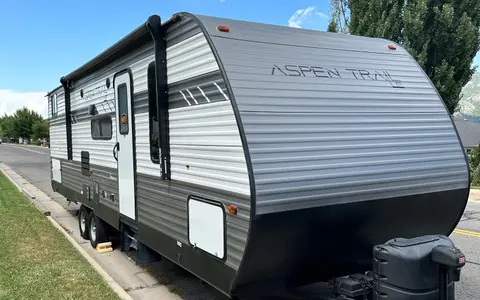 Family Bunkhouse Camper | Sleeps 9 | Fully Stocked | Easy Camping Setup
