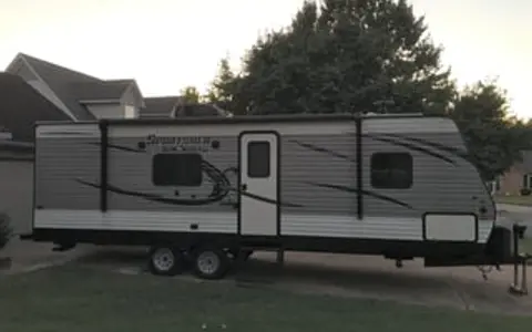 Eric and Geneda's Kid Approved Camper Rental