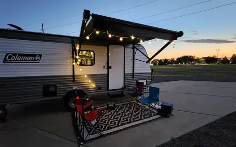Memory Maker (Coleman Lantern LT 17B Travel Trailer