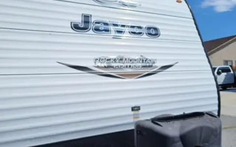 Travel Trailer Delight! Jayco Rocky Mountain