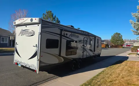 Donny's Eclipse RV 28IBG Toy Hauler