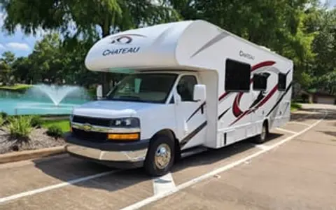 Queenie's RV BnB - FULLY STOCKED SUMMER SPECIAL