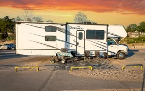Spacious 2024 Motorhome w/ Bunkhouse -Family Friendly - Adventure Ready!