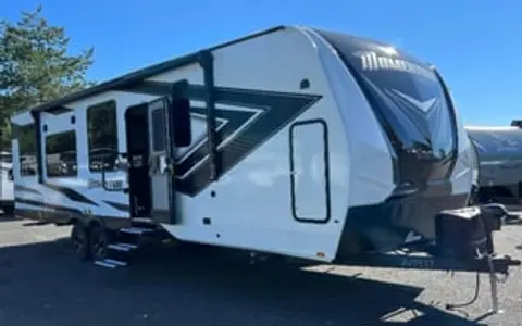 2023 Grand Design Momentum 30G