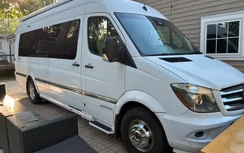 Casper — 2017 Airstream Interstate
