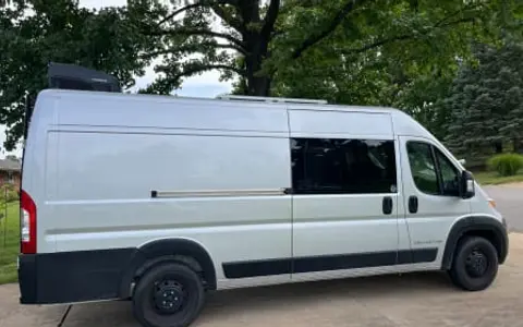 DM Van
