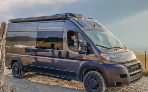 ✪ Adventure Van. Ready to go! AC. Pet Friendly.