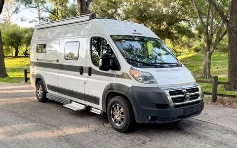 Adventure Van - Built for the Beach! - 2018 Hymer Aktiv