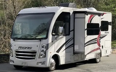 2022 Thor Motor Coach Vegas 24.1 Sleeps 6!