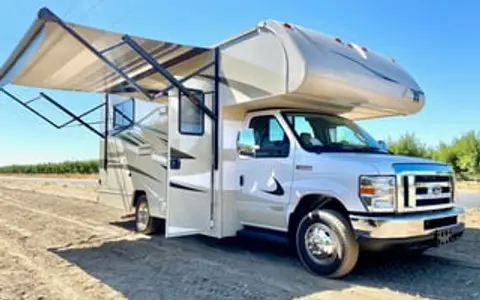 Pet/friends/family friendly Minnie Winnebago