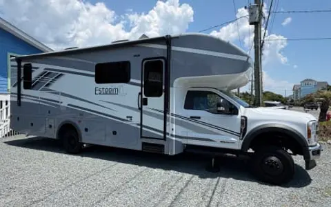Luxury Entegra Esteem XL 32U - Spacious Family Class C