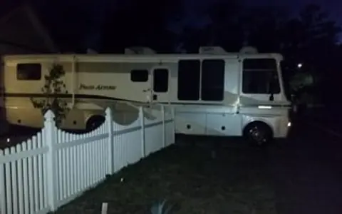 2003 Fleetwood RV Pace Arrow 37A