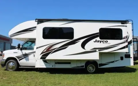 Your Perfect Getaway on Wheels 24' Class C