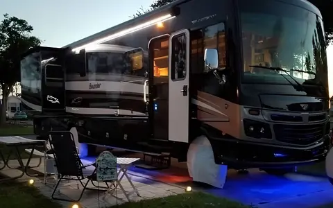 David's Fleetwood Bounder 35K Class A (Fully Stocked)