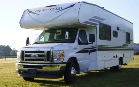 2021 CLASS C RV  EASY TO DRIVE , READY FOR AN ADVENTURE!!
