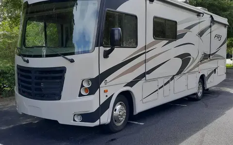Rakesh's Coachmen 29DS Class A
