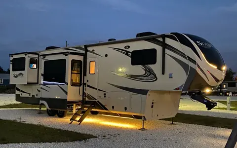 Wilder's RV Cottage