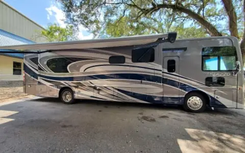 2022 THOR PALAZZO 37.5'