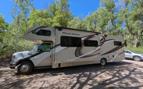 2020 Thor Four Winds - Cozy & Spacious for up to 8