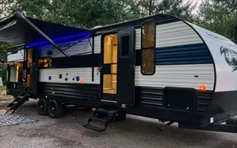 2024 Cherokee 294GEB