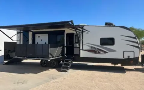Toy hauler