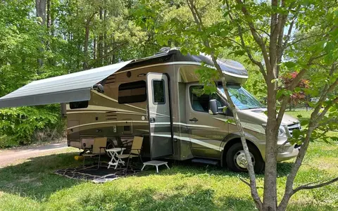 Luxury & Efficiency: 2017 Dynamax Isata 3 (Mercedes Diesel) - Isata (Meaning: To Bring Joy)