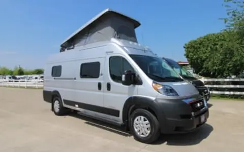 2022 Winnebago Solis 59PX