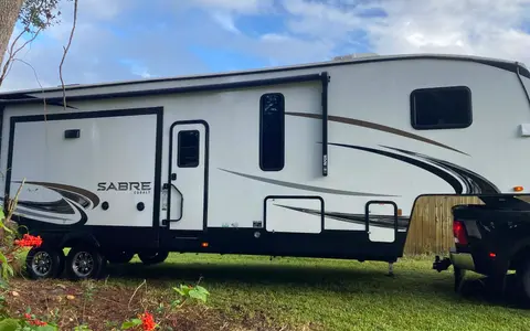 Hannah's Forest River Sabre Fifth Wheel