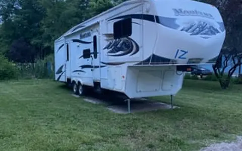 2010 Keystone RV Montana 3750 FL
