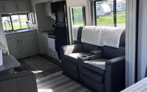 Cozy Couples Camper