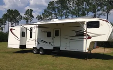 36' Keystone Laredo - Lucy