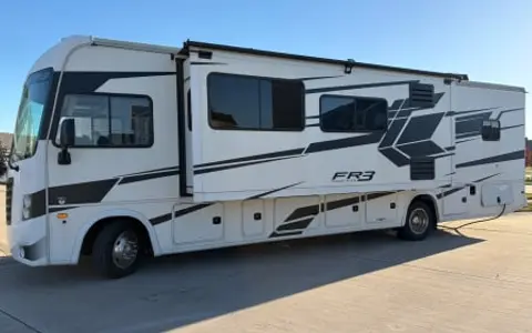 Fully Stocked Family-Friendly Class A RV