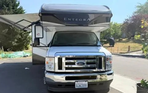 2022 Entegra Odyssey 31F with Double Bunk Beds