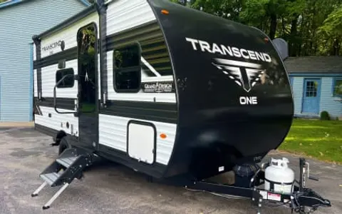*BRAND NEW GRAND DESIGN TRANSCEND ONE*