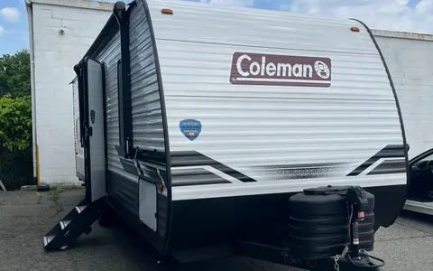 RoamReady VH Coleman 274BH Travel Trailer