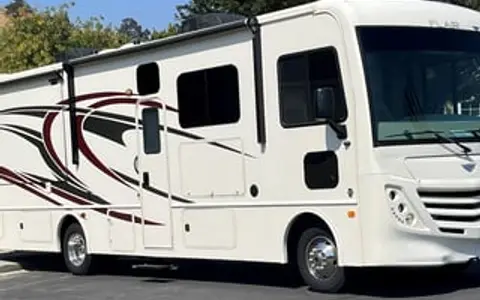 Family unit with two full-sized bathrooms.
