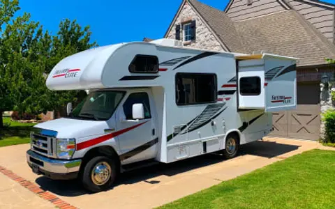 2021 Thor Motor Coach Freedom Elite 22FE