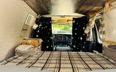 Most Comfy Camper Van- Overnight Sleep Allowed near beach.